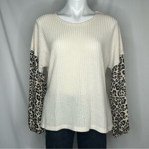 Discreet - Light Waffle Knit with Leopard Sleeves, Large